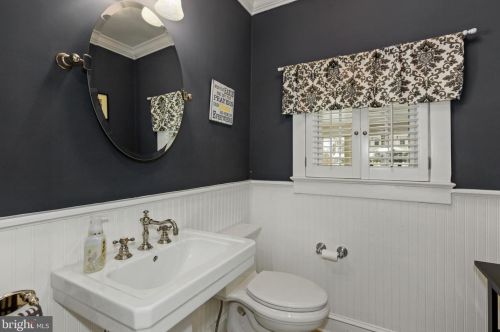 252 Hawthorne Ave, Haddonfield NJ 08033-1404 exterior