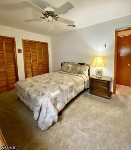 73 Lawrence Dr, Hackettstown NJ  07840-2525 exterior