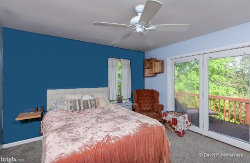 423 Shannondale Rd, Harpers Ferry WV 25425-4564 exterior