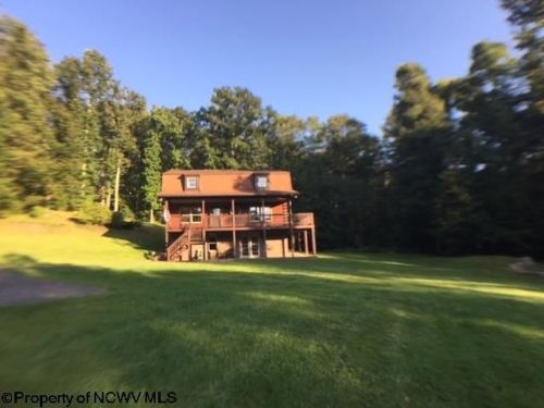 844 Hudson Rd, Kingwood, WV 26519-7108