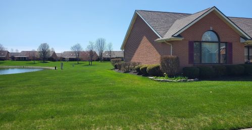 1725 Calais Dr, Springfield, OH 45503-5792