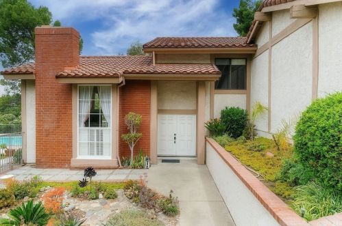 1241 Country Hills Dr, Santa Ana, CA 92705-2387