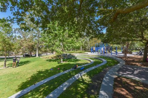 15 Tall Oak, Irvine CA  92603-4213 exterior