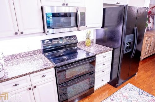 505 Bainbridge Dr, Atlanta GA  30327-4273 exterior