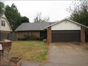 1100 Juno Cir, Edmond, OK 73003-6063