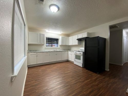 2733 Canton Dr, Fort Worth TX  76112-6501 exterior