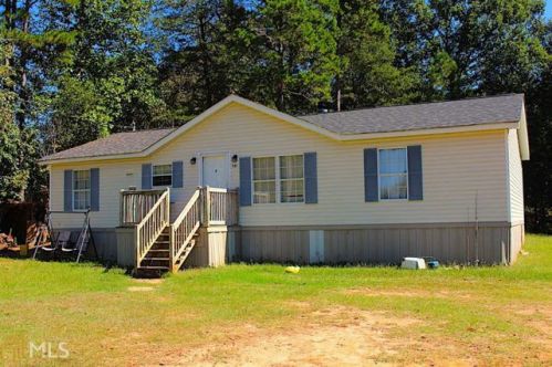 981 Sunshine Rd, Toccoa, GA 30577-4826