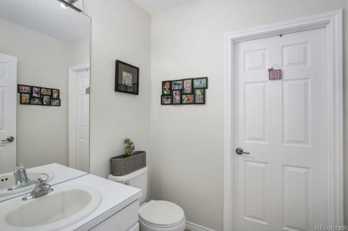 1515 Richfield Way, Denver CO  80017-5273 exterior