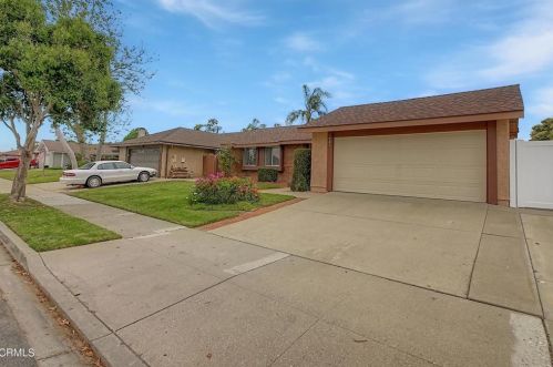 441 Geranium Pl, Oxnard, CA 93036-2347