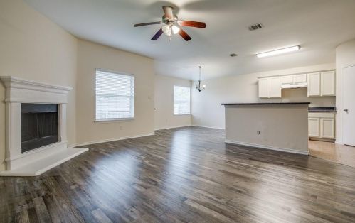 1156 Galicia Ln, Dallas, TX 75217-9058