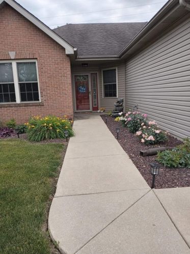 8245 96th Ct, Crown Point, IN 46307-9181