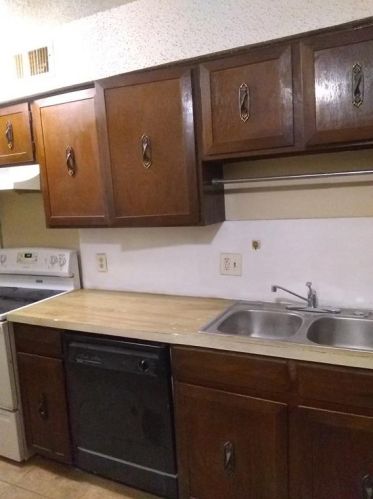 715 Shady Grove Rd, Irving TX  75060-6024 exterior