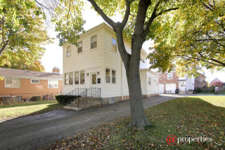 238 Everts Pl, Highwood, IL 60040-1702