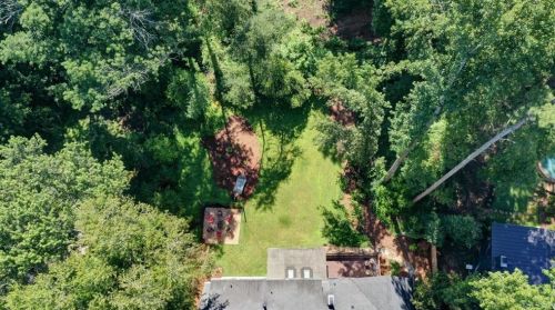 535 Bridgewater Dr, Atlanta GA  30328-2814 exterior