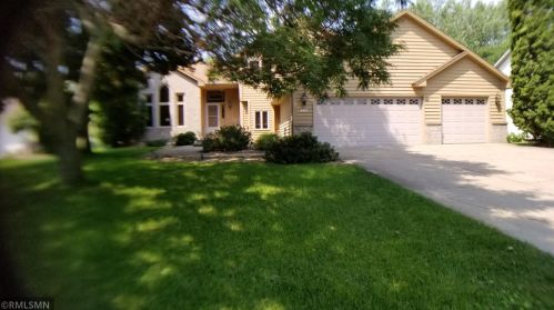 8945 Vickors Xing, Minneapolis, MN 55443-3826
