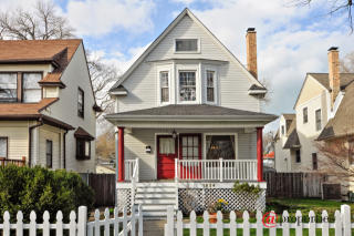 1834 Pratt Blvd, Chicago IL  60626-3120 exterior