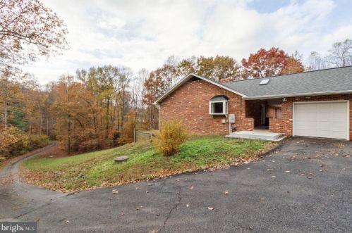 240 Sandy Ridge Rd, Fredericksburg, VA 22405-3539