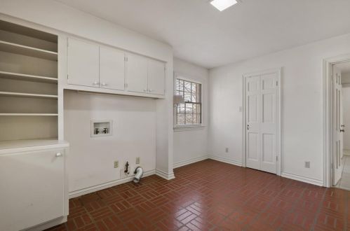 3819 Cabeza De Vaca Cir, Irving TX  75062-3841 exterior