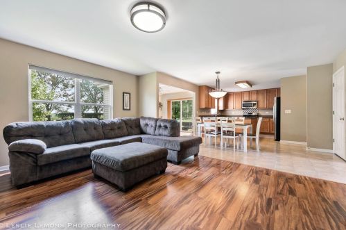 128 Reston Ct, Sycamore IL  60178-3000 exterior