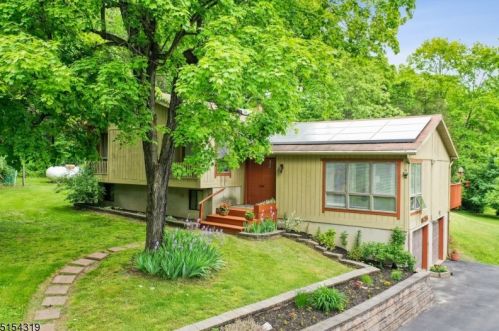 908 Fairview Lake Rd, Fredon, NJ 07860-4224