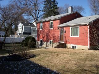 40 Cassidy Park, Greenwich CT  06830-4601 exterior