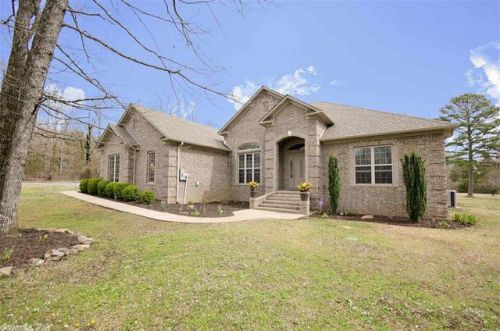 9 Shields Dr, Conway, AR 72032-8238