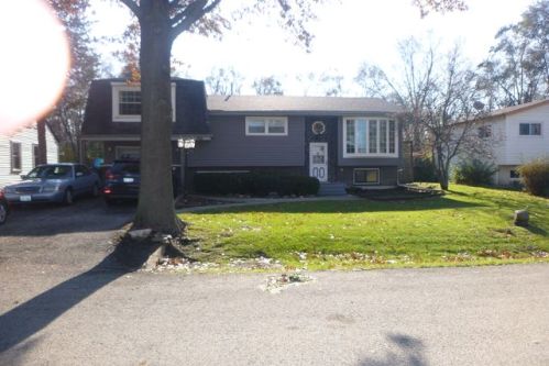 913 Gladys Ave, Addison, IL 60101-4118