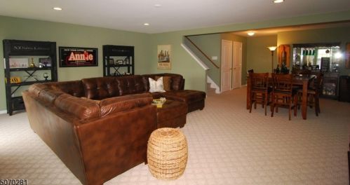 33 Junegrass Way, Hackettstown NJ  07840-4539 exterior