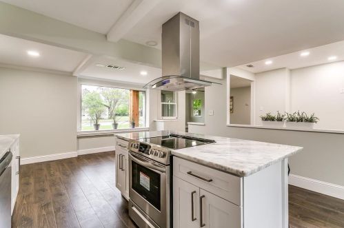 3451 Suffolk Dr, Fort Worth TX  76109-4523 exterior