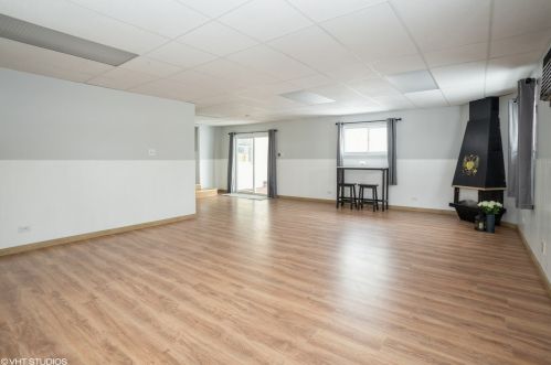 1648 Laurel Ave, Hanover Park, IL 60133-3354