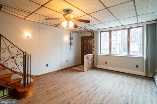 2517 Iseminger St, Philadelphia, PA 19148-4317