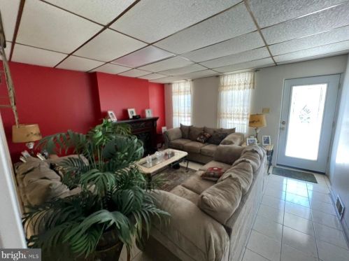 252 Lafayette Ave, Trenton, NJ 08610-6022