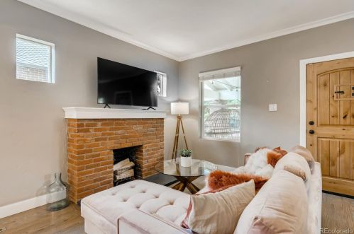 958 Madison St, Denver CO  80206-4052 exterior