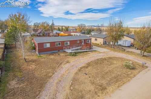 315 Cheyenne St, Calhan, CO 80808-8413