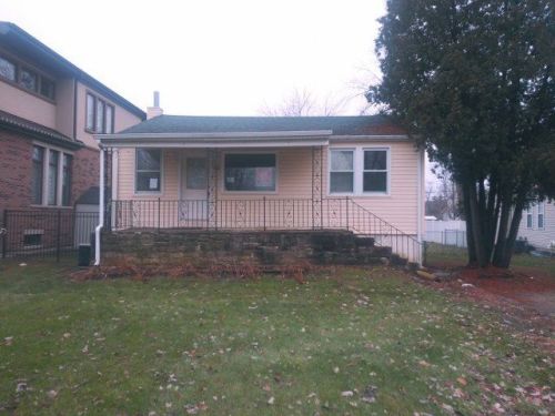 23 Armitage Ave, Villa Park, IL 60181-1014