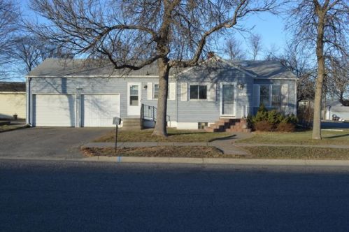 1302 4th Ave, Aberdeen, SD 57401-3722