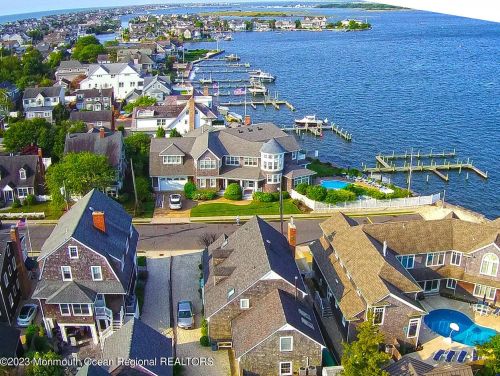 78 Goetze St, Point Pleasant Beach, NJ 08742-5335