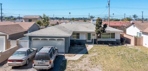 3831 F St, Oxnard, CA 93033-6353