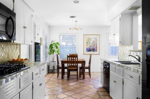 1503 Bellaire Dr, Austin TX  exterior