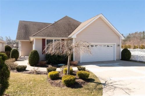 4 Talia Ct, Coventry, RI 02816-2805