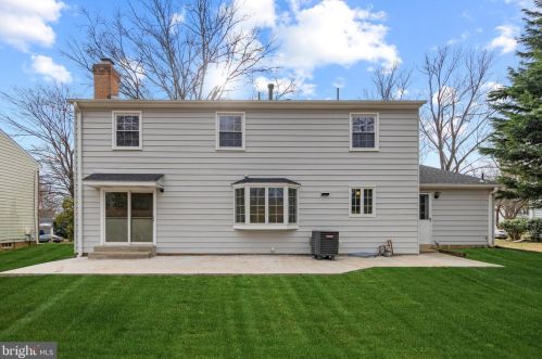 1609 Billman Ln, Silver Spring MD 20902-1421 exterior