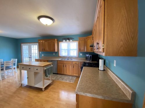 611 Spencer Ln, Willow Springs, MO 65793-3420