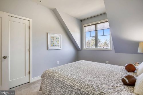 642 Ellsworth Dr, Silver Spring MD 20910-4301 exterior