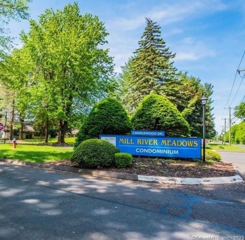 148 Candlewood Dr, Wapping CT  06074-2613 exterior
