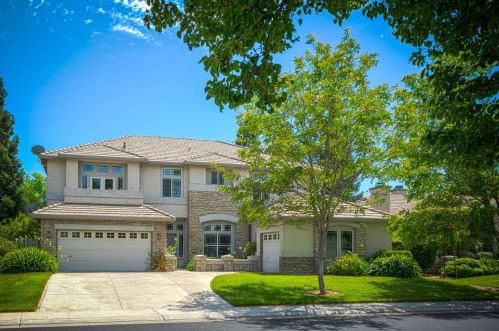 2816 Buckminster Dr, Elk Grove, CA 95758-7616