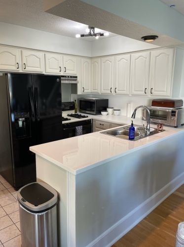 964 Inverrary Ln, Bannockburn, IL 60015-3609