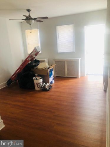 2208 Darien St, Philadelphia, PA 19148-3106