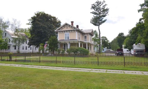 221 Broad St, Unity, NH 03743-2627