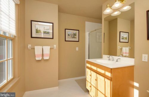 12 Governors Ln, Princeton NJ  08540-3667 exterior
