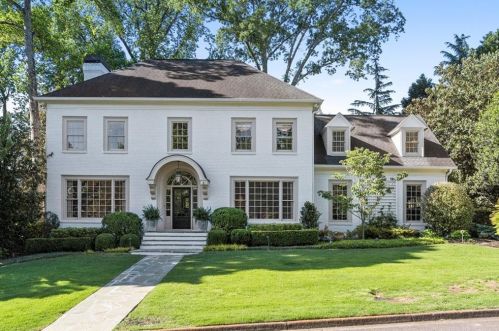 4569 Brookhaven Dr, Atlanta GA  30319-2676 exterior